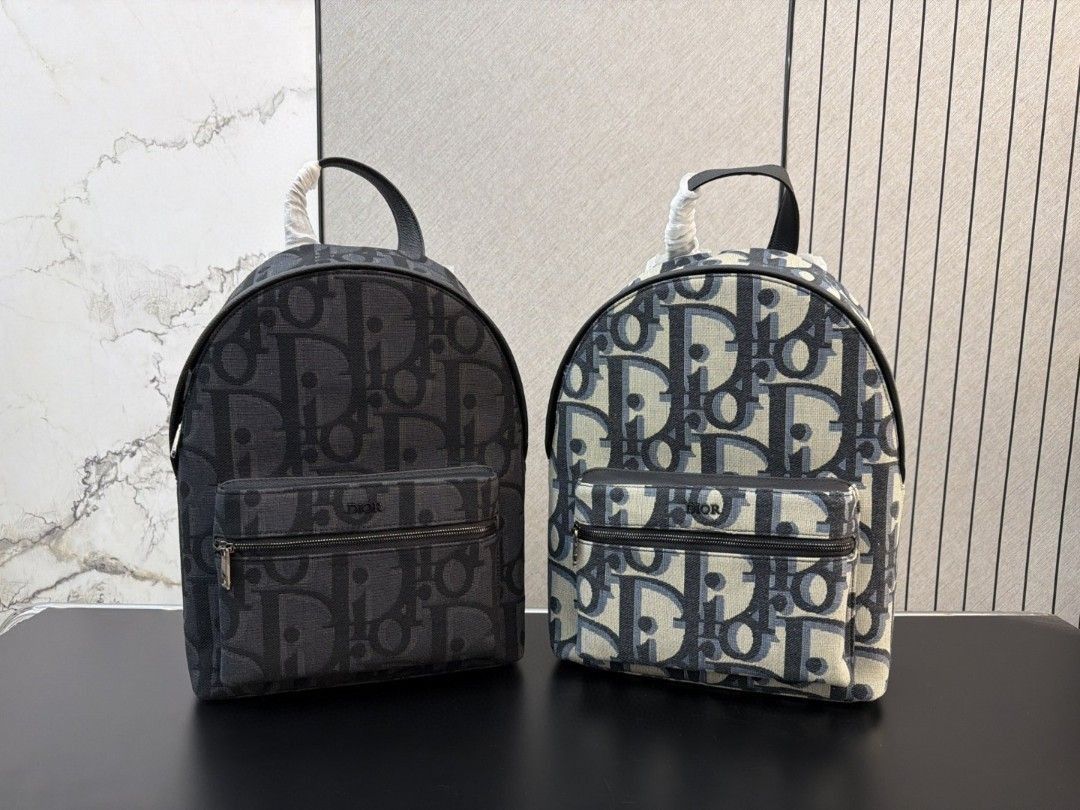 Dior backpack (Category: Bags & Wallets) located in Singapore. Submitted by minnibaby (Listing ID 1456841535, Image 3). Description: .