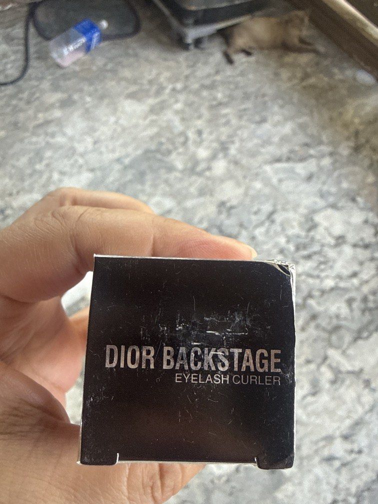 Dior Backstage Eyelash Curler (Category: Makeup) located in Angeles City. Submitted by migs_font29 (Listing ID 1456924936, Image 3). Description: - Dior Backstage Eyelash Curler - Professional performance for ultra-smooth squeeze - Delivers an instant, perfect curl - Squeezable and ultra-comfortable design - Achieve amazing-looking lashes.