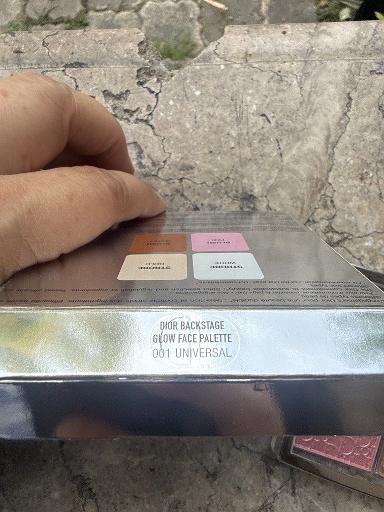 Dior Backstage Glow Face Palette 001 Universal (Category: Makeup) located in Angeles City. Submitted by migs_font29 (Listing ID 1456923082, Image 2). Description: - Dior Backstage Glow Face Palette - Shade: 001 Universal - Includes highlighter and blush shades - Comes with original packaging - Perfect for achieving a radiant makeup look.