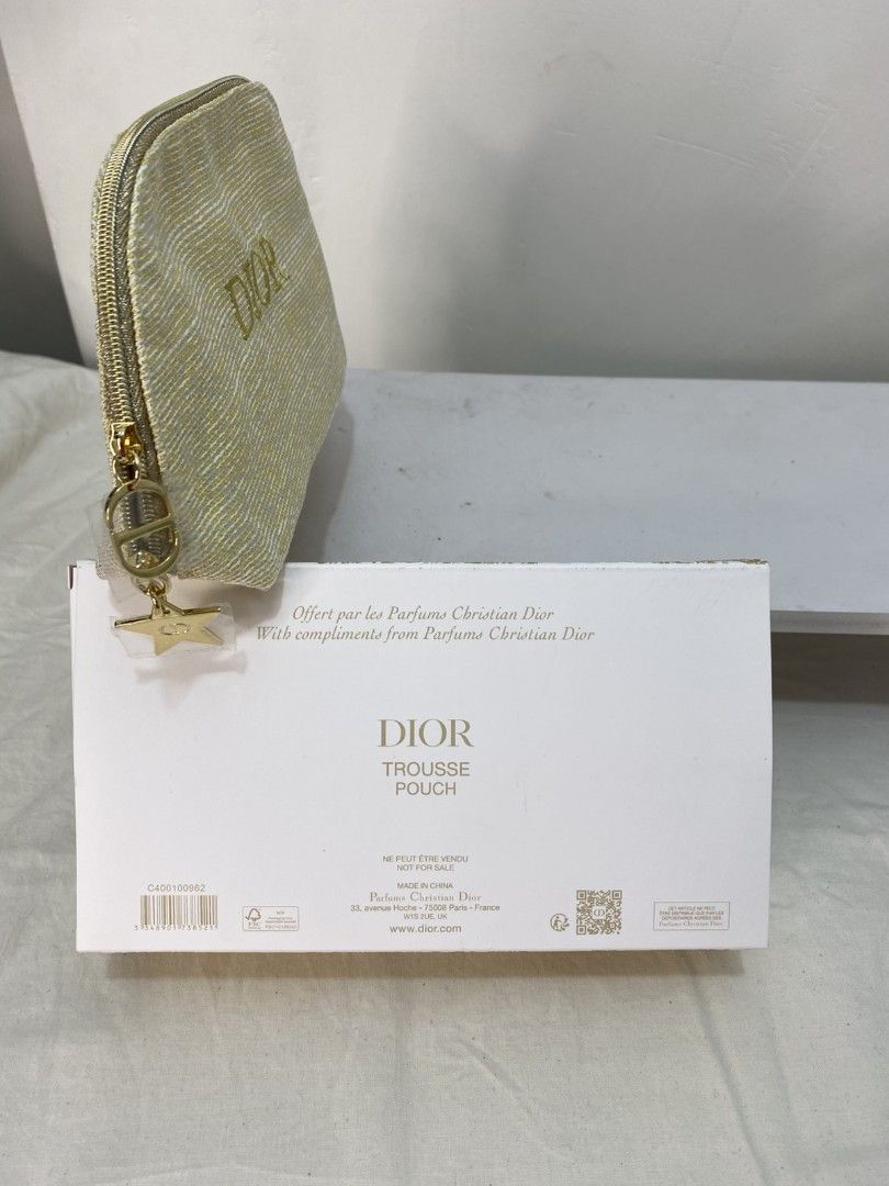 Dior beaute pouch (Category: Luxury Bags & Wallets) located in Cebu City. Submitted by bisayaseller77 (Listing ID 1456785840, Image 3). Description: authentic w box GWP.