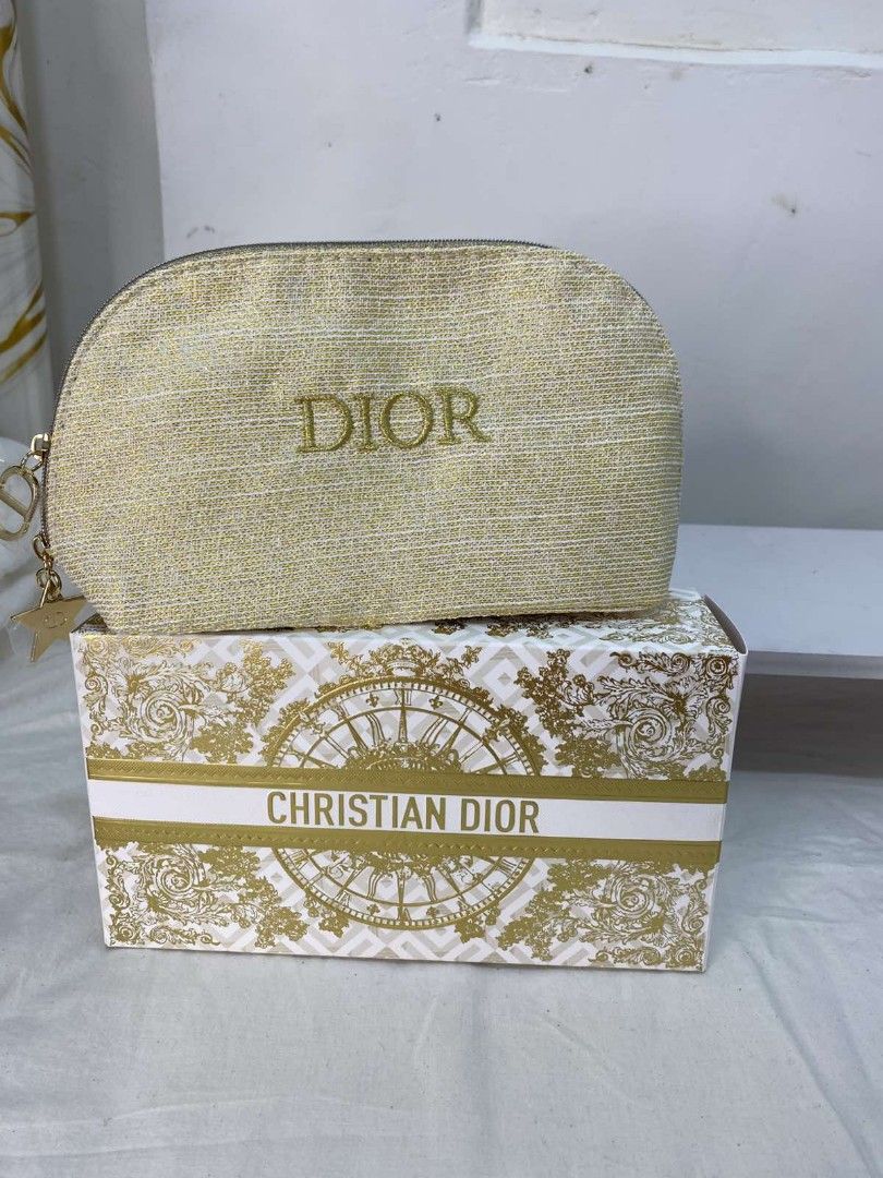 Dior beaute pouch (Category: Luxury Bags & Wallets) located in Cebu City. Submitted by bisayaseller77 (Listing ID 1456785840, Image 1). Description: authentic w box GWP.