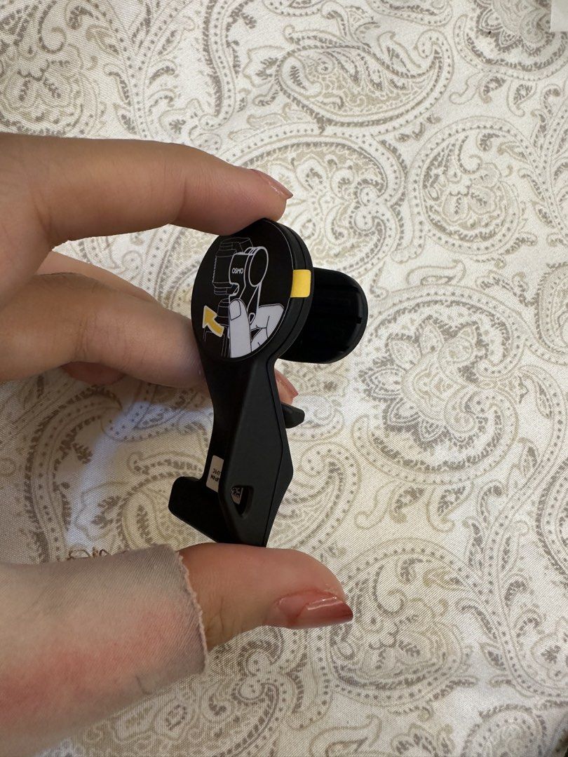 DJI Osmo pocket 4 gimbal Mount Clip (Category: Mounts & Holders) located in Manila. Submitted by allthatjazz.ph (Listing ID 1456841845, Image 2). Description: - original osmo pocket 4 gimbal clip - Black phone holder mount for DJI Osmo - Securely attaches your smartphone to the gimbal - Easy to clip on and off - Ideal for vlogging and filming with your phone - Please check photos for exact details I wont use it since i have a case already - it do