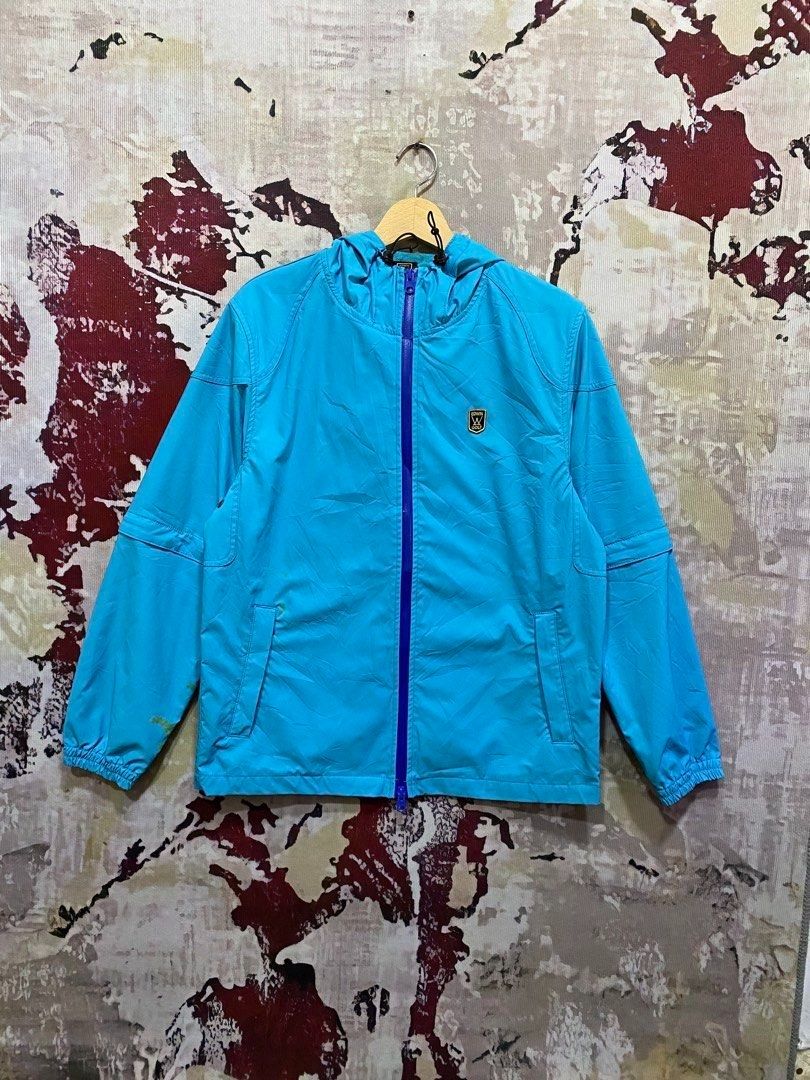 Edwin Golf Jacket (Category: Coats, Jackets and Outerwear) located in Dungun. Submitted by offerjebossku (Listing ID 1456801747, Image 1). Description: Edwin Golf Jacket Cndtion Lengan Ada Defect Bekas Tape Warna Lawa Xada Pudar Zip Semua Ok Size Tag L P22.5 L27 Rm10 Code : A15.
