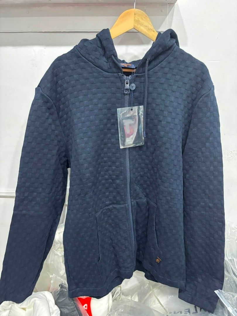 ELBEH COTTON WAFFLE HOODIE (Category: Luxury Apparel) located in Navotas City. Submitted by DalVintage (Listing ID 1456945365, Image 1). Description: ELBEH HOODIE LARGE 22.5 x 29.5 as new.