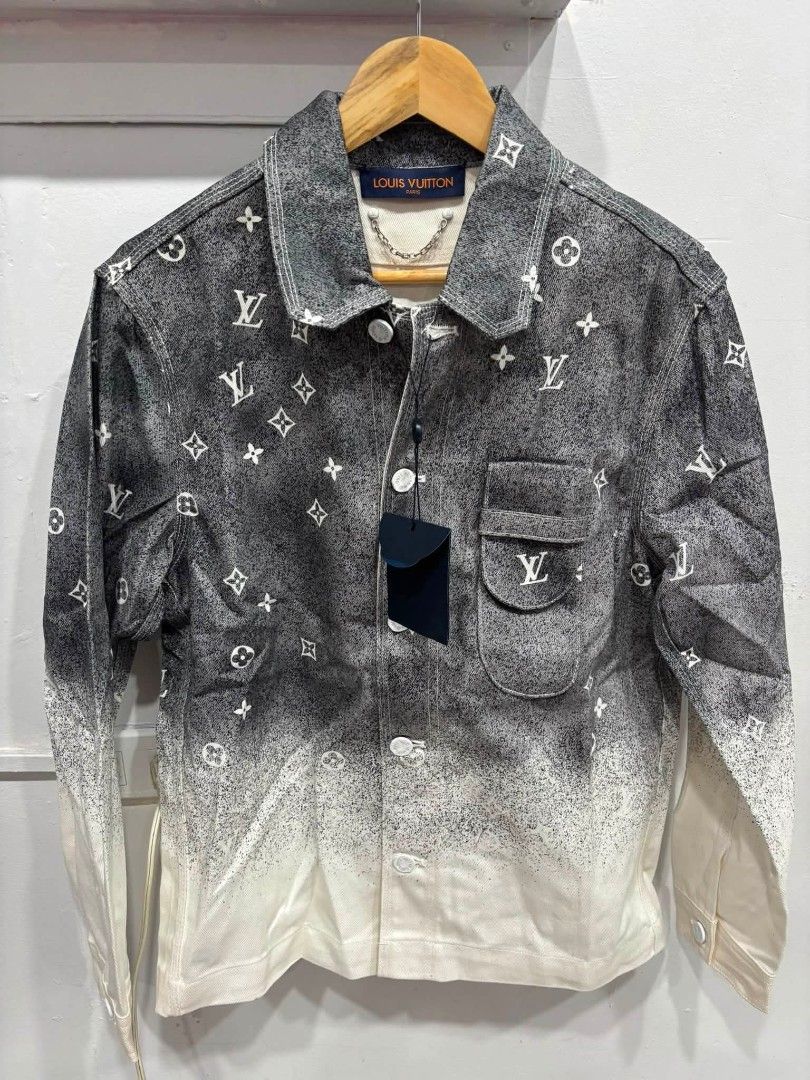 ELBEH MONOGRAM DENIM (Category: Luxury Apparel) located in Navotas City. Submitted by DalVintage (Listing ID 1456945264, Image 1). Description: ELBEH MONOGRAM DENIM SMALL 20 x 26 As new 4500.