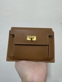 （分類：）位於 。 由 debbie_cow 提交（商品編號 1456895556，圖片 1）。簡介： 。