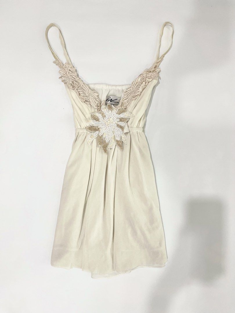 Fairy Coded White Angelique Top y2k vintage (Category: Others Tops) located in Tagum. Submitted by honnydew (Listing ID 1456937594, Image 1). Description: Like new in condition Xs.