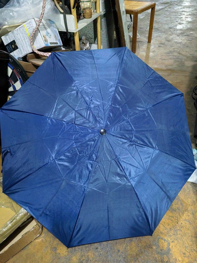 Folding Umbrella (Category: Umbrellas) located in Cebu City. Submitted by dudes_villanueva (Listing ID 1456907177, Image 1). Description: Folding Umbrella - Dark Blue with Case ☔ In excellent condition. Diameter : 33 inches Length Folded : 12 inches.