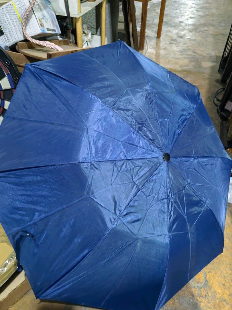 Folding Umbrella (Category: Umbrellas) located in Cebu City. Submitted by dudes_villanueva (Listing ID 1456907177, Image 3). Description: Folding Umbrella - Dark Blue with Case ☔ In excellent condition. Diameter : 33 inches Length Folded : 12 inches.