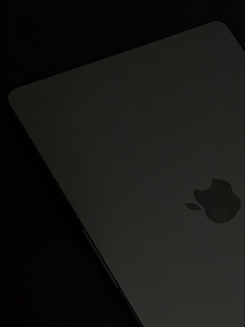 for-sale-macbook-air-m3-13-inch-computers-tech-laptops-notebooks