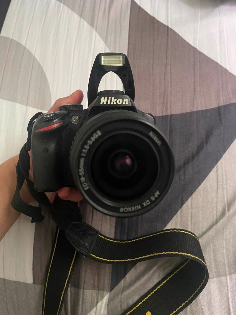 FOR SALE NIKON D3200 (Category: Cameras) located in Caloocan City. Submitted by ianwamz (Listing ID 1456811441, Image 2). Description: Inclusion: - Nikon D3200 cam - Battery - Battery Charger - 18-55mm lens - Camera bag Issue: Lumuluwag minsan yung lens pero higpitan lang goods na. Rfs: Hindi nagagamit and need funds..