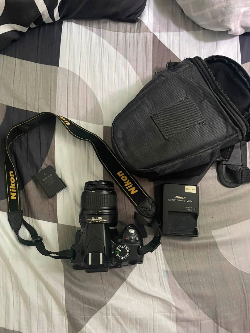 FOR SALE NIKON D3200 (Category: Cameras) located in Caloocan City. Submitted by ianwamz (Listing ID 1456811441, Image 1). Description: Inclusion: - Nikon D3200 cam - Battery - Battery Charger - 18-55mm lens - Camera bag Issue: Lumuluwag minsan yung lens pero higpitan lang goods na. Rfs: Hindi nagagamit and need funds..