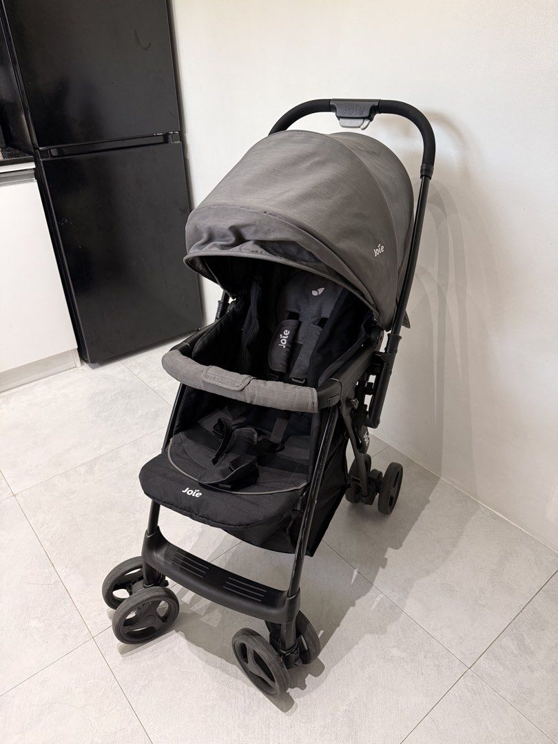 FOR SALE STROLLER (Category: Strollers) located in Quezon City. Submitted by crspofranz (Listing ID 1456782361, Image 2). Description: Joie Mirus Stroller - Good for 4 years old (17kg) and below - Reversible handle lets baby look both ways, whether facing in or out - UPF 50+ sun canopy - Oversized, expandable hood with window provides custom shade options - Large, easy-access storage basket holds plenty of personal items - Front swivel wheels loc
