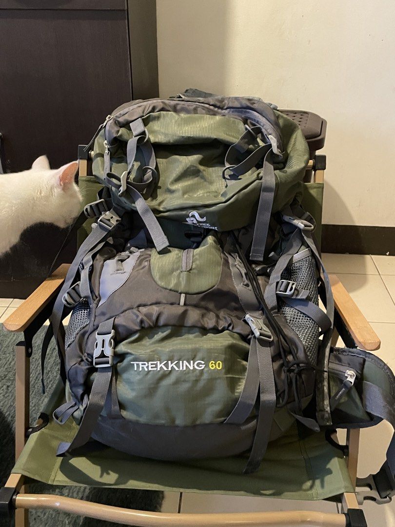 Free Knight 60L (Category: Hiking & Camping) located in Mandaluyong City. Submitted by champ4gnepapi (Listing ID 1456950807, Image 1). Description: Free Knight 60L for Trekking - bought in Canada last year for $85, was never used due to knee injury..
