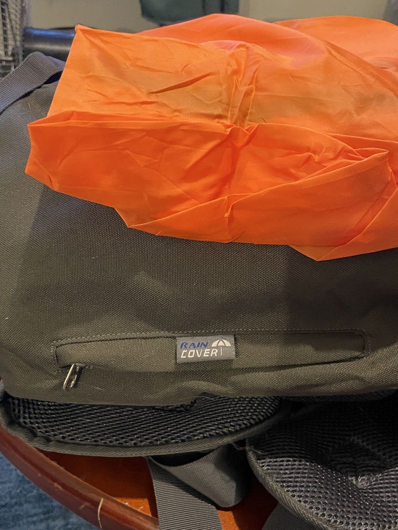 Free Knight 60L (Category: Hiking & Camping) located in Mandaluyong City. Submitted by champ4gnepapi (Listing ID 1456950807, Image 3). Description: Free Knight 60L for Trekking - bought in Canada last year for $85, was never used due to knee injury..
