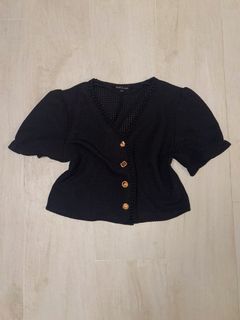 （分類：）位於 。 由 eeellaas_closet 提交（商品編號 1456893407，圖片 1）。簡介： 。