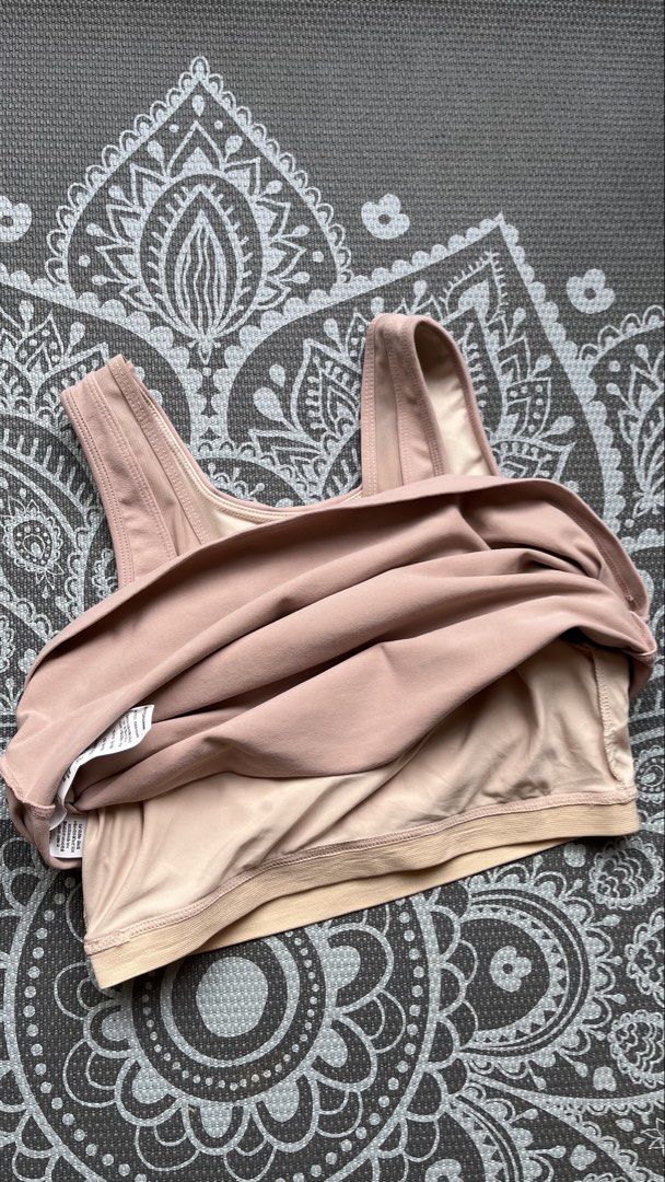 Front2Line Tank Top (Category: Activewear) located in Manila. Submitted by dayclutter (Listing ID 1456929744, Image 2). Description: .