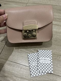 (Kategori: ) berada di . Dikirim oleh cincerelycin (ID iklan 1456927013, Gambar 1). Deskripsi: .