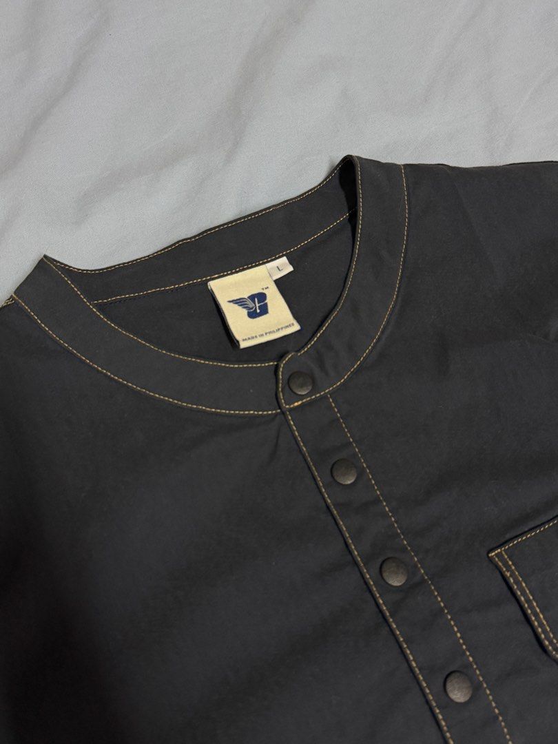 GROUNDWORK mandarin collared shirt (denim blue color) (Category: Tshirts & Polo Shirts ) located in Makati City. Submitted by aaron.serrano (Listing ID 1456936388, Image 3). Description: GROUNDWORK mandarin collared shirt Denim Blue Colorway used once in size large ₱ 2000 nego.