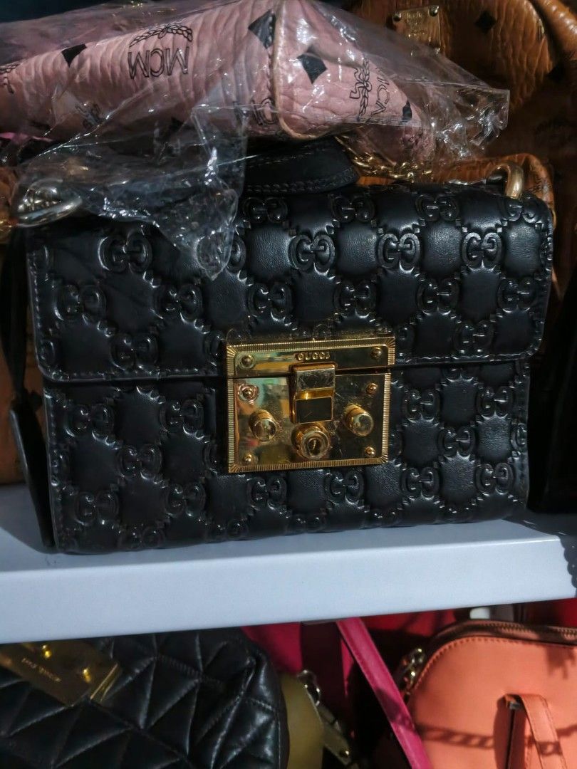 Gucci black bag (Category: Luxury Bags & Wallets) located in Cabanatuan. Submitted by a3declutterco (Listing ID 1456941621, Image 1). Description: .