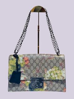 (Category: ) located in . Submitted by love.purse (Listing ID 1456835630, Image 1). Description: .