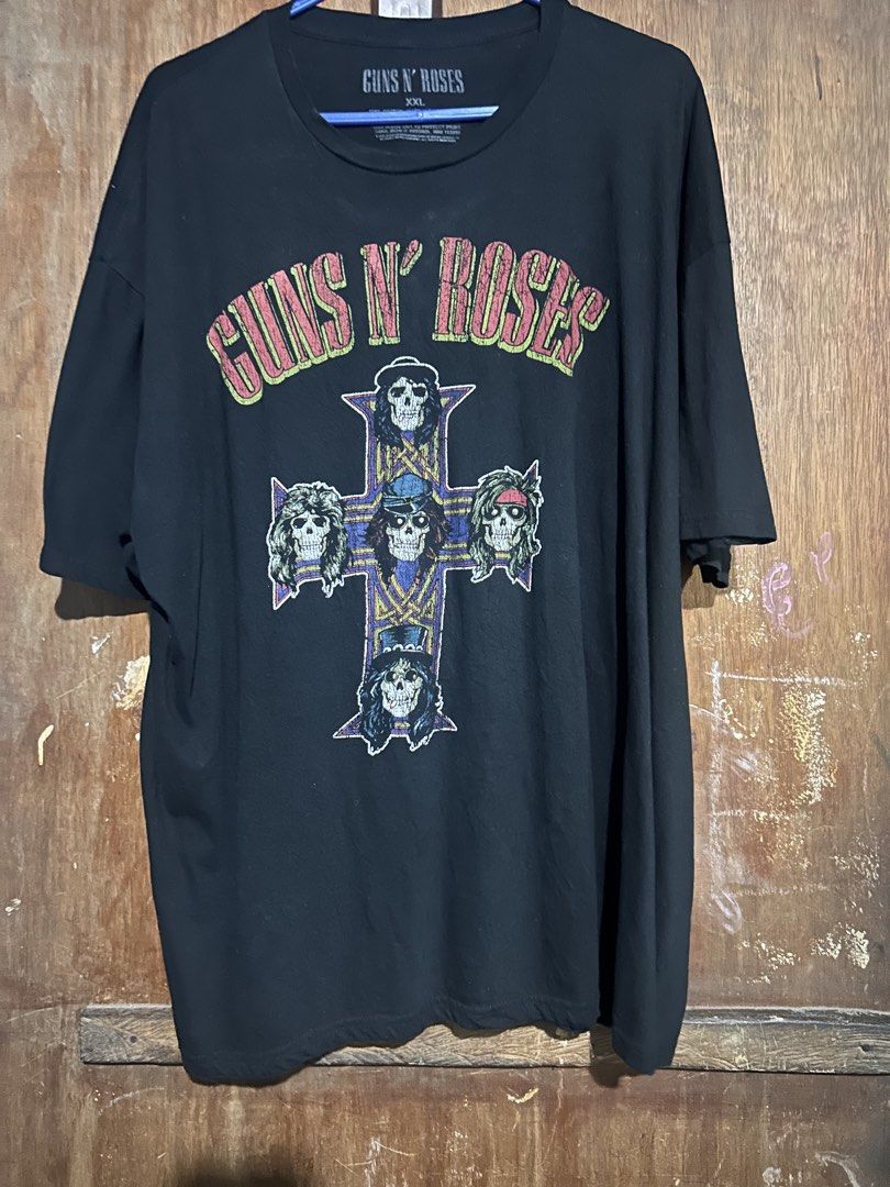 guns n roses (Category: Tshirts & Polo Shirts ) located in Manila. Submitted by eazy06erin68063 (Listing ID 1456861729, Image 3). Description: brand: rare vintage gun’s n roses color: black size: XXL dimes: 23x30.