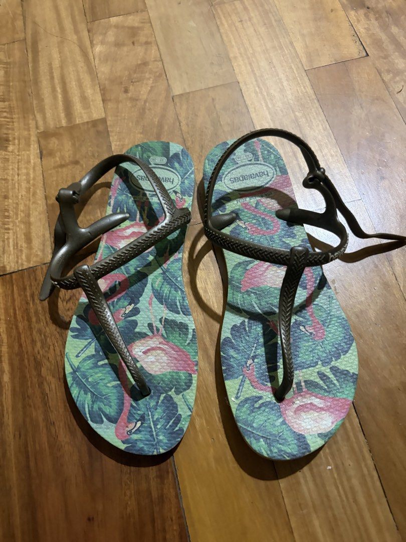 Havainas thong sandals 35-36 (Category: Sandals) located in Manila. Submitted by chandleria (Listing ID 1456908336, Image 2). Description: Used once havaianas green thong sandals slippers size 3546.