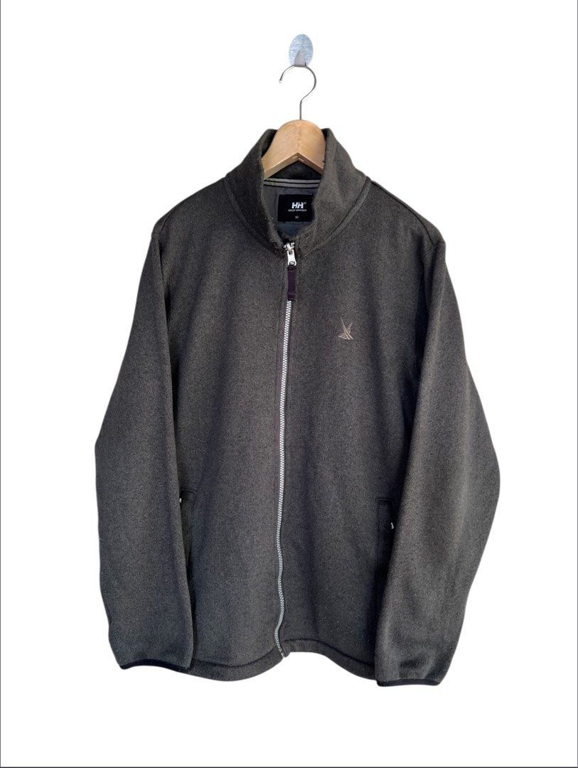 Helly Hansen Jacket (Category: Coats, Jackets and Outerwear) located in Bachok. Submitted by shimamura_1141 (Listing ID 1456857967, Image 1). Description: Helly Hansen Jacket Pit : 21 inches Labuh : 26.5 inches Tag : Helly Hansen Good Condition RM 48.