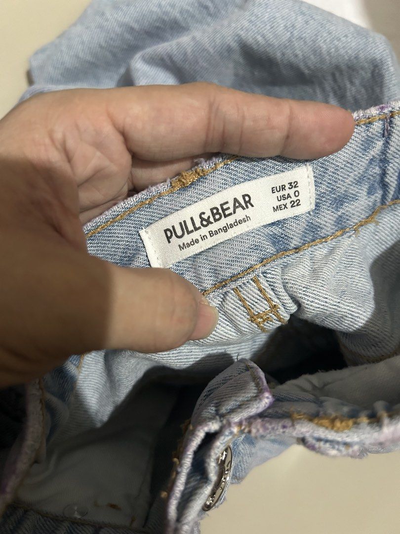 Highwaist Pull and Bear denim shorts (Category: Shorts) located in San Jose. Submitted by abbsc. (Listing ID 1456876481, Image 2). Description: Size 24-25 Lightly used but please note that these have minor crayon marks because they were accidentally washed and dried together with a crayon. 🖍️😅 (See pic for reference).