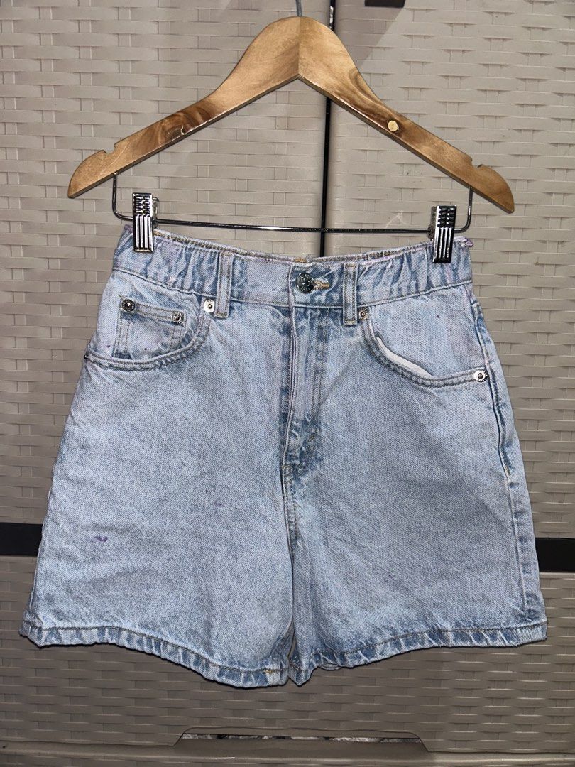 Highwaist Pull and Bear denim shorts (Category: Shorts) located in San Jose. Submitted by abbsc. (Listing ID 1456876481, Image 1). Description: Size 24-25 Lightly used but please note that these have minor crayon marks because they were accidentally washed and dried together with a crayon. 🖍️😅 (See pic for reference).