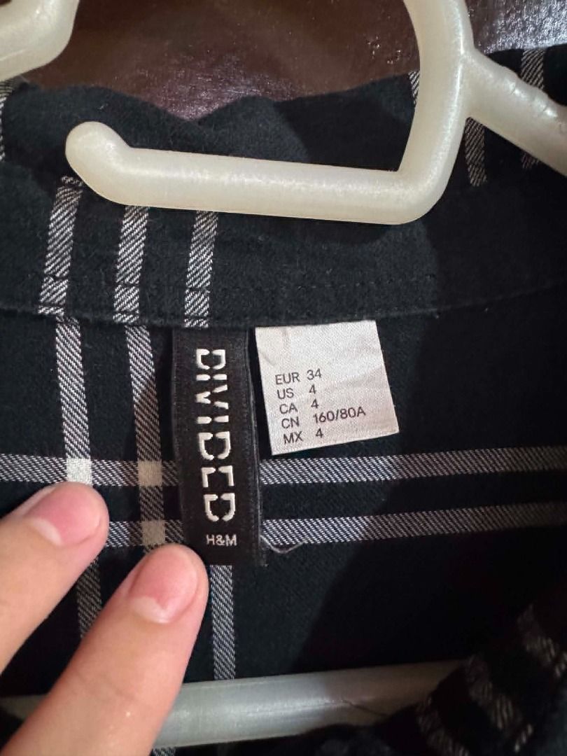 H&M Divided Plaid Long Sleeve Shirt (Category: Longsleeves) located in Davao. Submitted by younggg_ (Listing ID 1456896899, Image 2). Description: FOR SALE - Dimes: 20x27 sleeve: 23.5 - No issue color may vary due to lighting Pm if interested.
