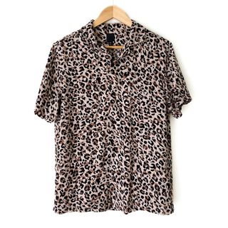(Category: ) located in . Submitted by liyathriftstore.co (Listing ID 1456913070, Image 1). Description: .