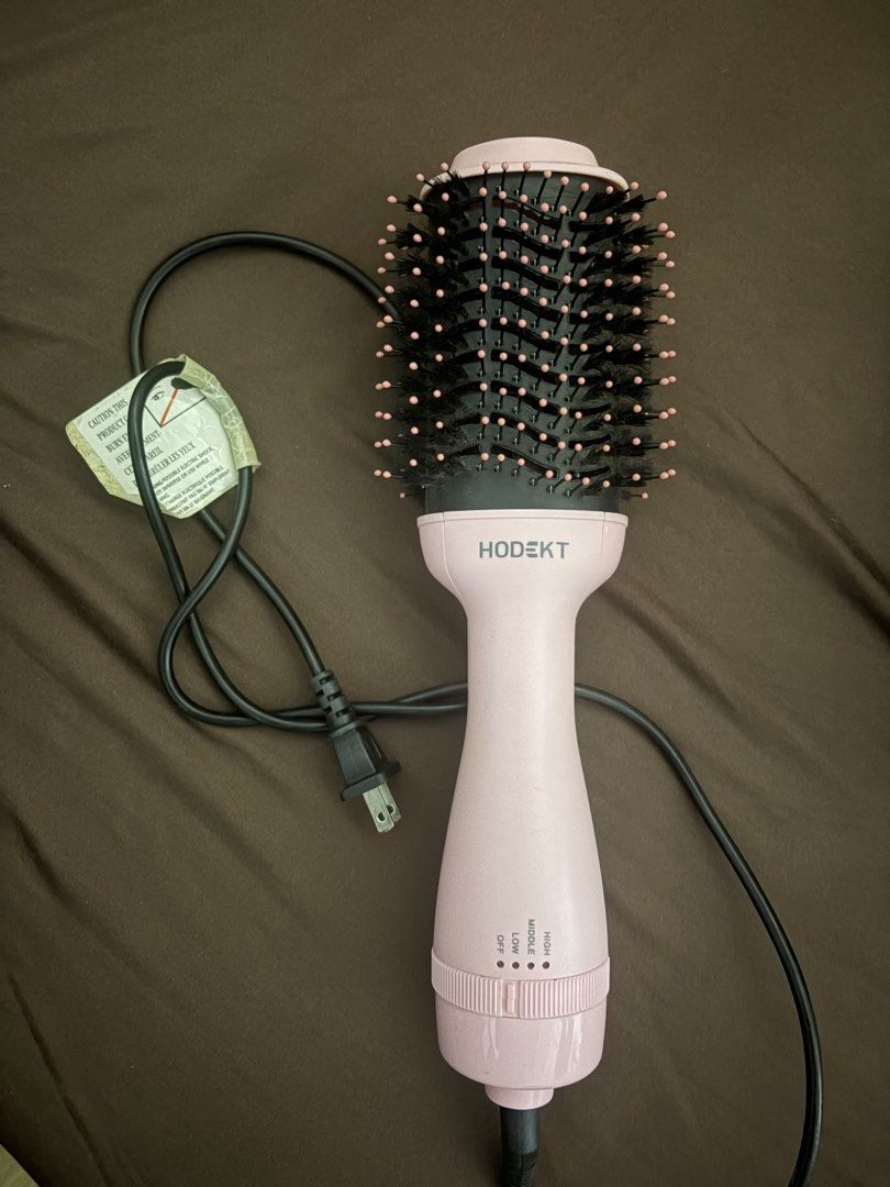 HODEKT BLOWER BRUSH (Category: Hair) located in Valenzuela. Submitted by sushinuggets9 (Listing ID 1456916509, Image 3). Description: NO ISSUE. LP POSTED RUSHHH.