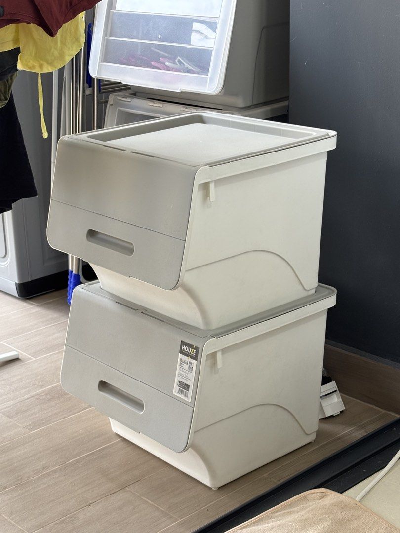 Houze Storage Stackable Box (Category: Storage Boxes & Baskets) located in Singapore. Submitted by bbmon (Listing ID 1456793768, Image 2). Description: Houze Stackable Storage Box - versatile and can be use to store anything - stackable Size: 38.5cm (L) x 36 (W) x 31cm (H) Self collect: Tampines Take both for $15.