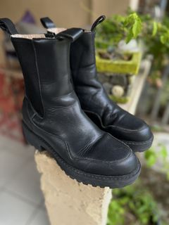 (Category: ) located in . Submitted by gwolfwardrobe (Listing ID 1456814101, Image 1). Description: .
