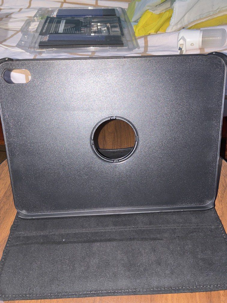 Ipad 11th Gen Leather Case (Category: Other Mobile & Gadget Accessories) located in Llanera. Submitted by sellerfanfic (Listing ID 1456857039, Image 3). Description: Leather case for ipad 11th gen bought from mall Freebies included .