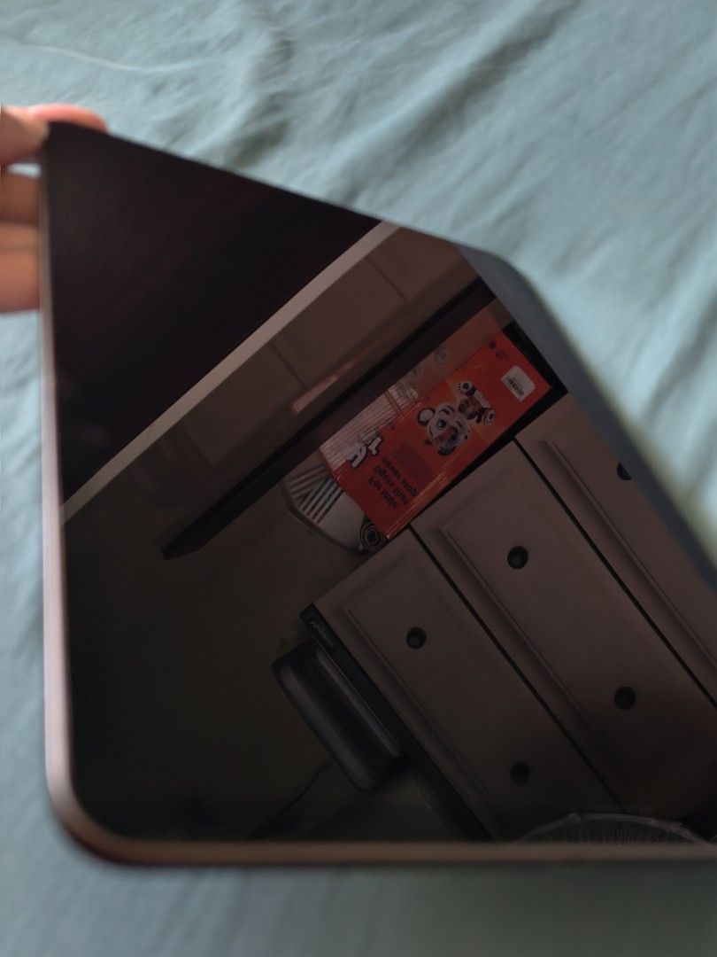 iPad pro 2018 256gb 11 inch with issue (Category: iPad) located in Imus. Submitted by pauladrian8 (Listing ID 1456821794, Image 3). Description: iPad pro 2018 256gb 11 inch with issue icloud locked po ito need bypass or remove icloud para magamit iOS 26.5 93% Battery health 256gb Space gray Minor unnoticeable scratches Minor dent on bottom right Unit only From US unclaimed items from airport Meetup Robinsons Imus / SM Bacoor.