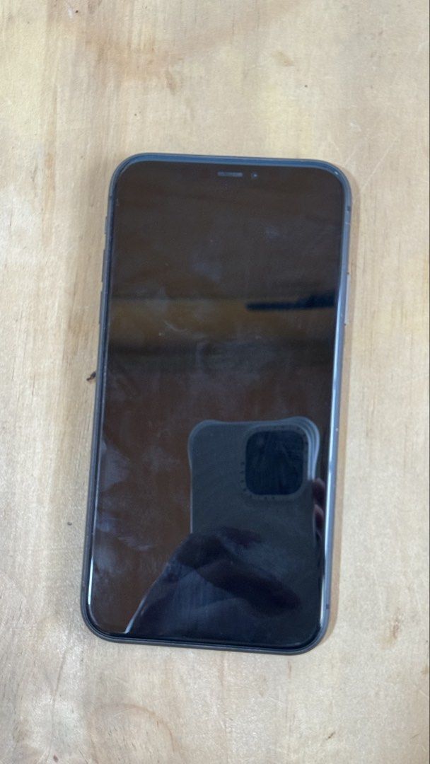 Iphone 11 128gb (Category: iPhone 11 Series) located in Taguig. Submitted by declutter67 (Listing ID 1456839395, Image 1). Description: - 64% Batt Health (original) - has 2 white spots - face id working - any sim Nego.