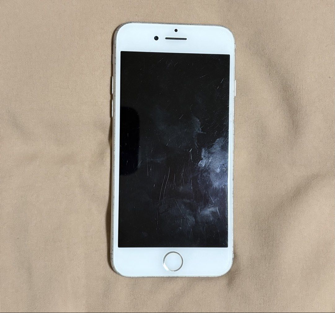 iphone 7 (Category: iPhone 7 Series) located in Bulacan. Submitted by solana_11 (Listing ID 1456864152, Image 1). Description: .