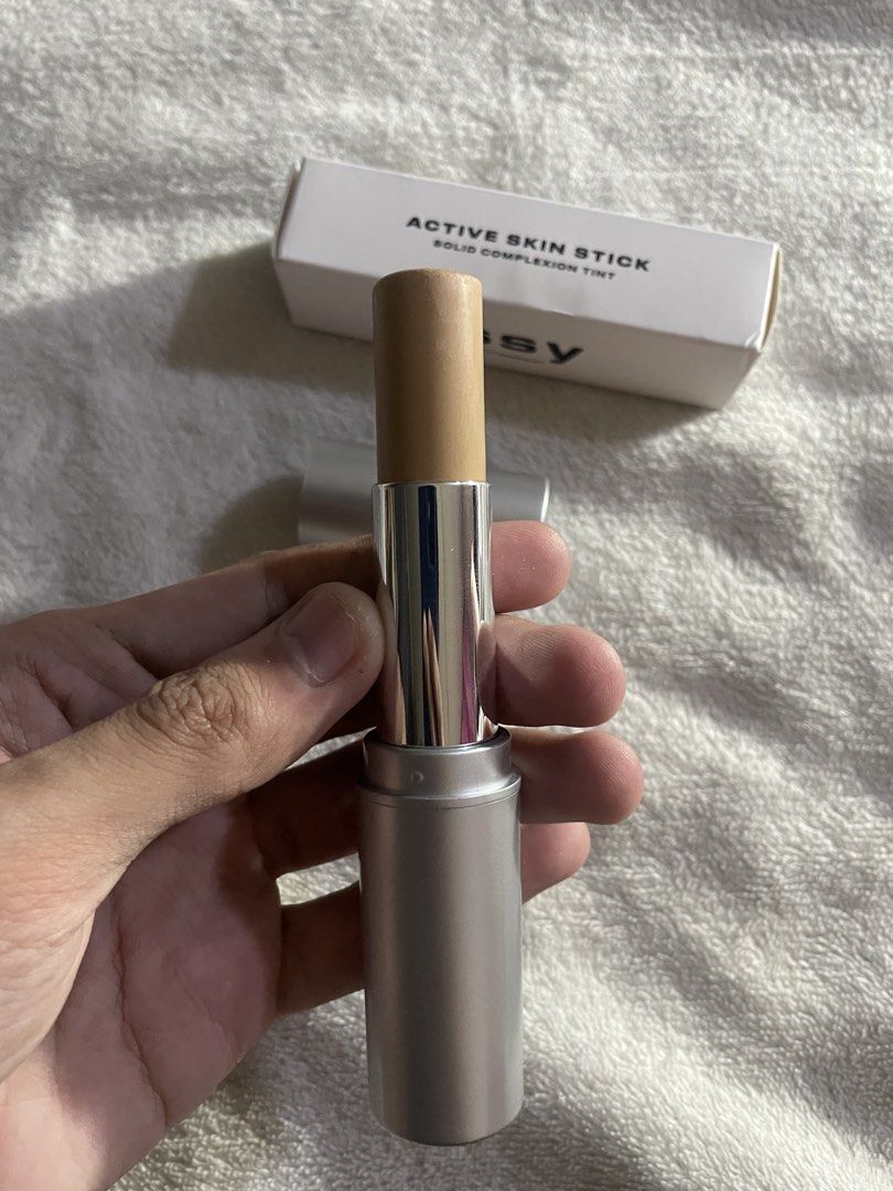 Issy Active Skin Stick Solid Complexion Tint (Category: Makeup) located in Bulacan. Submitted by keytxcx (Listing ID 1456872044, Image 2). Description: Issy Active Skin Stick Complexion Tint - Like New! - Shade: Honey (Medium Tan Neutral) - Solid complexion tint for a natural matte finish - Blends easily for a quick, polished look - Lazy-proof and convenient for on-the-go application - Achieve a smooth skin effect effortlessly - Only used once! -