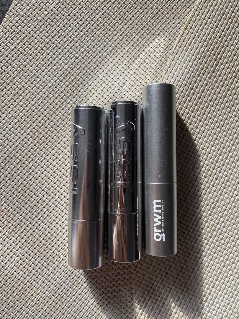 Issy Lip Bullet (Category: Makeup) located in Las Pinas. Submitted by declutteredna (Listing ID 1456862790, Image 1). Description: 100 each shade - barely used Gcash | lalamove & jnt .