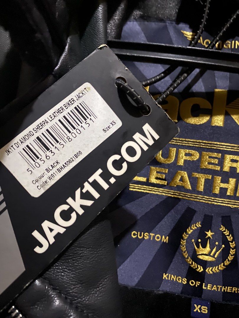 JACK1T D1AMOND SHERPA LEATHER BIKER JACKET (Category: Luxury Apparel) located in Manila. Submitted by kimberly.cat (Listing ID 1456947088, Image 3). Description: LEATHER BIKER JACKET FROM JACK1T ORIGINAL PRICE $350 ( 21.3k ) but since it has minimal issue i give it for only 18.5k (nego) - negotiable - all zipper is working - good for all season - minimal issue I need to sell this for my tuition huhu.