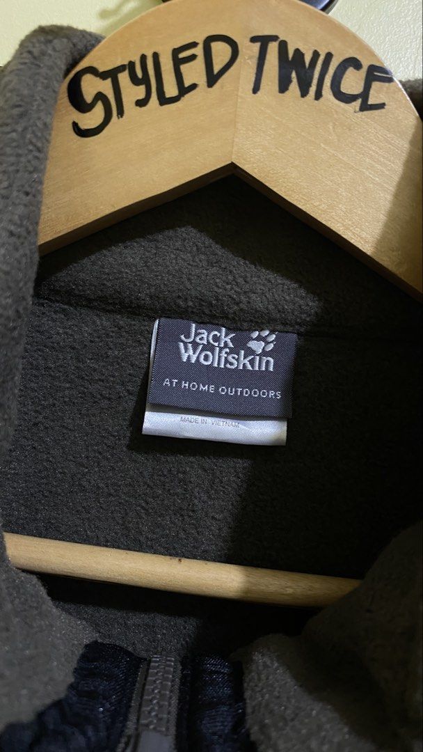 Jack Wolfskin Full zip Fleece Jacket (Category: Coats, Jackets and Outerwear) located in Tacurong. Submitted by styledtwice1999 (Listing ID 1456920839, Image 3). Description: 🔥Authentic Jack Wolfskin Full-Zip Fleece Jacket ( NANUK200 ) 🔥Condition: Pristine / Like New 🔥Color: Charcoal Gray / Dark Olive 🔥 100% authentic Jack Wolfskin full-zip fleece jacket in pristine condition. This premium outdoor piece has been exceptionally well-cared for, 