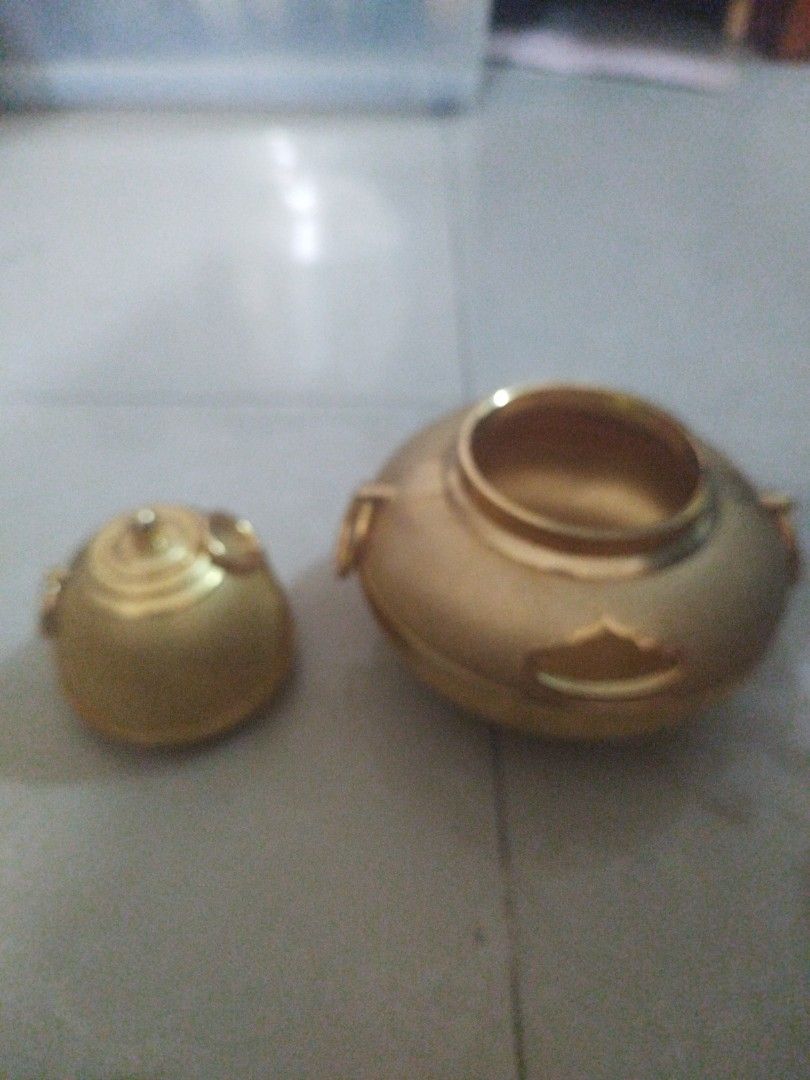 Japanese chagame tea kettle brass (Category: Kettles & Airpots) located in San Rafael. Submitted by jflshoppe1989 (Listing ID 1456817795, Image 3). Description: .