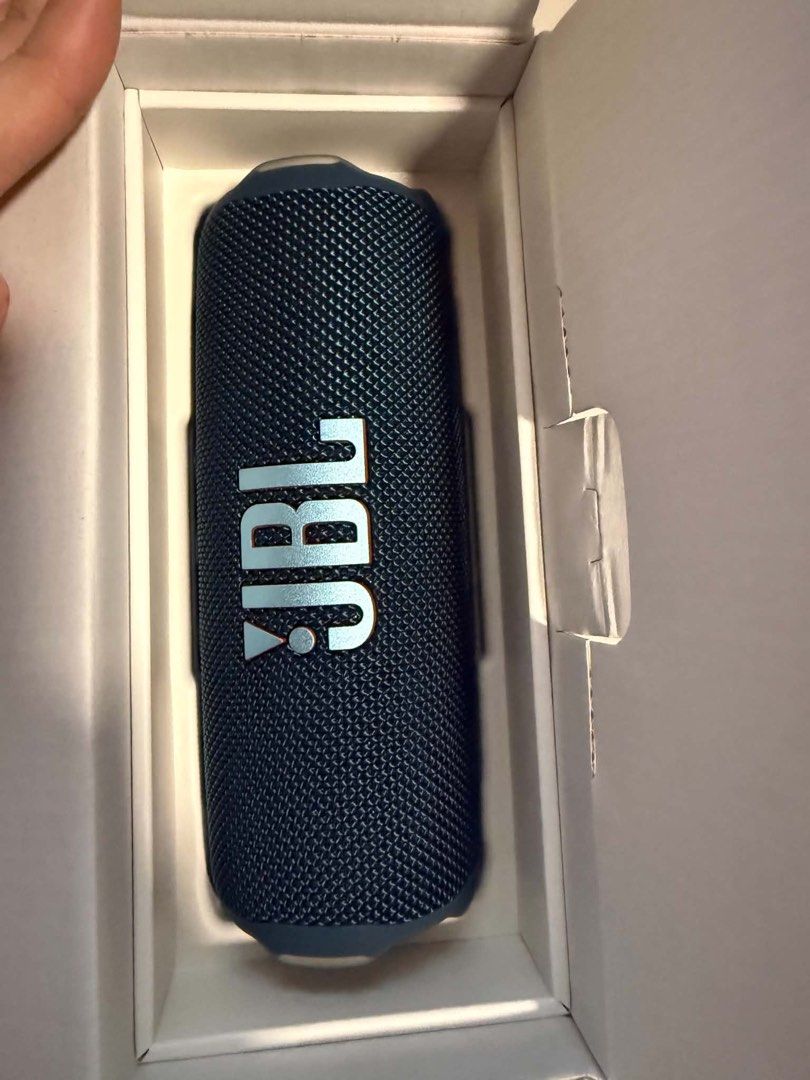 JBL Flip 7 Bluetooth Speaker (Category: Soundbars, Speakers & Amplifiers) located in Manila. Submitted by valanthony22584 (Listing ID 1456924527, Image 2). Description: - JBL Flip 7 portable Bluetooth speaker - Color: Dark blue - Bluetooth v5.4 connectivity - Up to 16 hours playtime - Waterproof design - Perfect for music on the go - Comes in original packaging.
