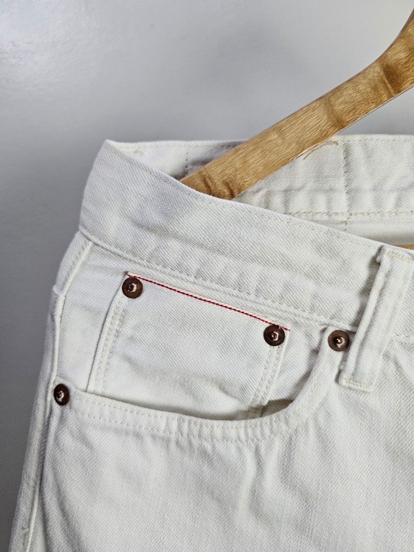 Journal Standard Relume white selvedge pants (Category: Jeans) located in Davao. Submitted by workwear_stuff (Listing ID 1456816161, Image 3). Description: Journal Standard Relume white selvedge pants Condition 9/10 light yellowing Color Rate 9/10 dot stain Width 34 Length 41 Front Rise 10.5 Knee 8.5 Leg opening 7.5 M - 550.