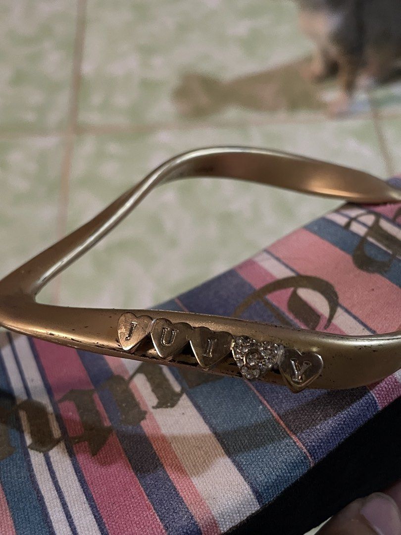 JUICY COUTURE SANDALS (Category: Sandals) located in Cagayan de Oro. Submitted by patrickjam03829 (Listing ID 1456797868, Image 3). Description: size 8 2inch heel goood condition .