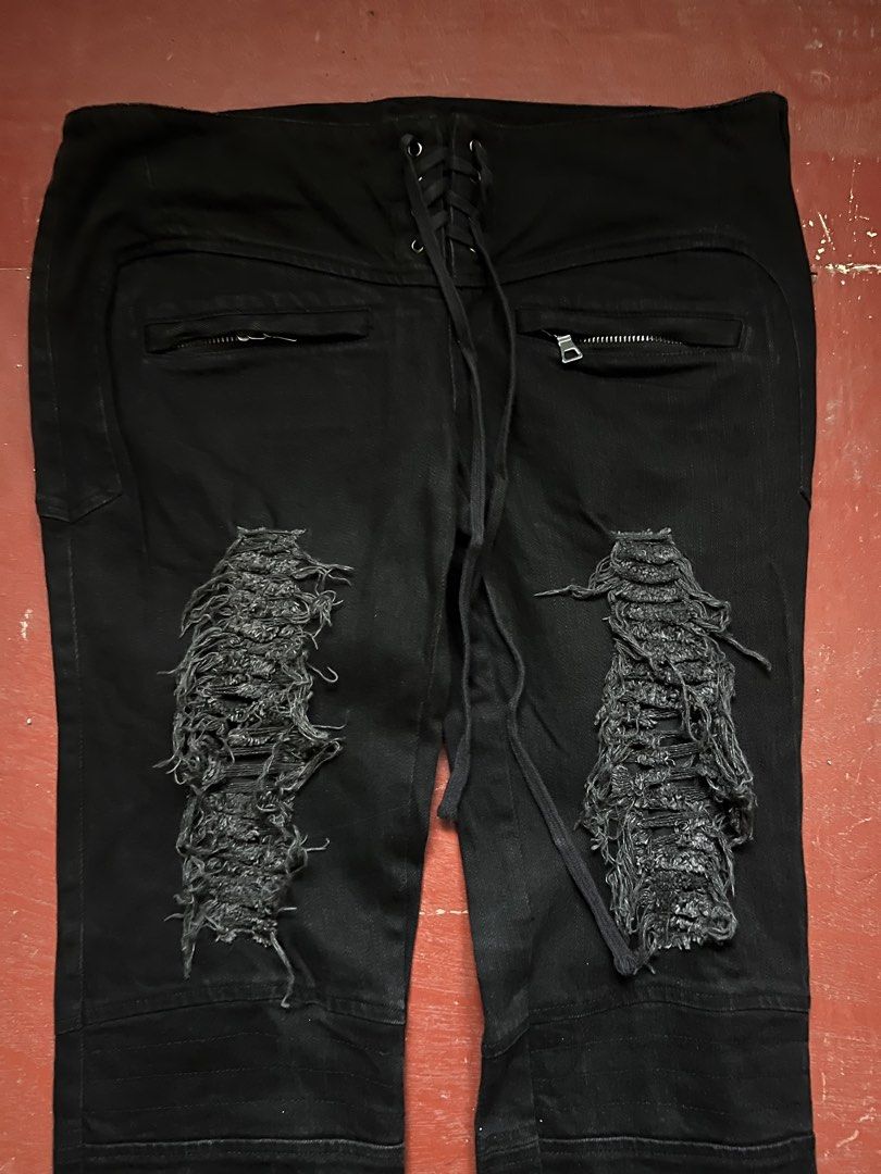 ju’s - rider laced up distressed (Category: Jeans) located in Lucena. Submitted by netnyahyo (Listing ID 1456856096, Image 2). Description: ju’s - rider laced up distressed size 31-32 length 37 thighs 9 front rise 8 knee 6.5 leg op 5.5.