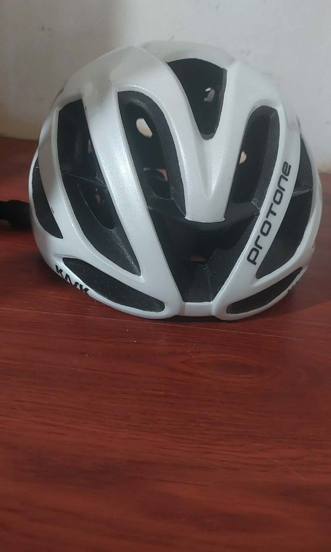KASK PROTONE AND TABOLU CLEATS SHOES SZ 42 (Category: Bicycles) located in Cabuyao City. Submitted by klarenx (Listing ID 1456923821, Image 3). Description: FOR SALE FOR SALE PWEDE RING SWAP LAPAG LANG NG OFFERS KASK PROTONE HELMET ₱900 TABOLU CLEATS SHOES SZ 40/42 ₱900 MAMATID, CABUYAO, LAGUNA.