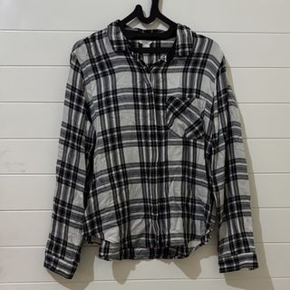 (Kategori: ) berada di . Dikirim oleh shopatruby.preowned (ID iklan 1456819673, Gambar 1). Deskripsi: .